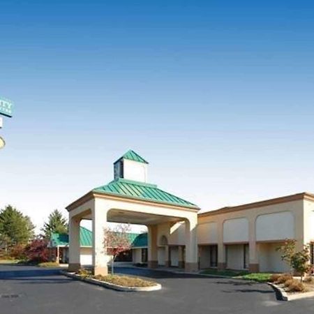 Quality Inn & Suites Danville Exterior foto