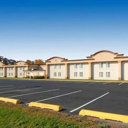 Quality Inn & Suites Danville Exterior foto