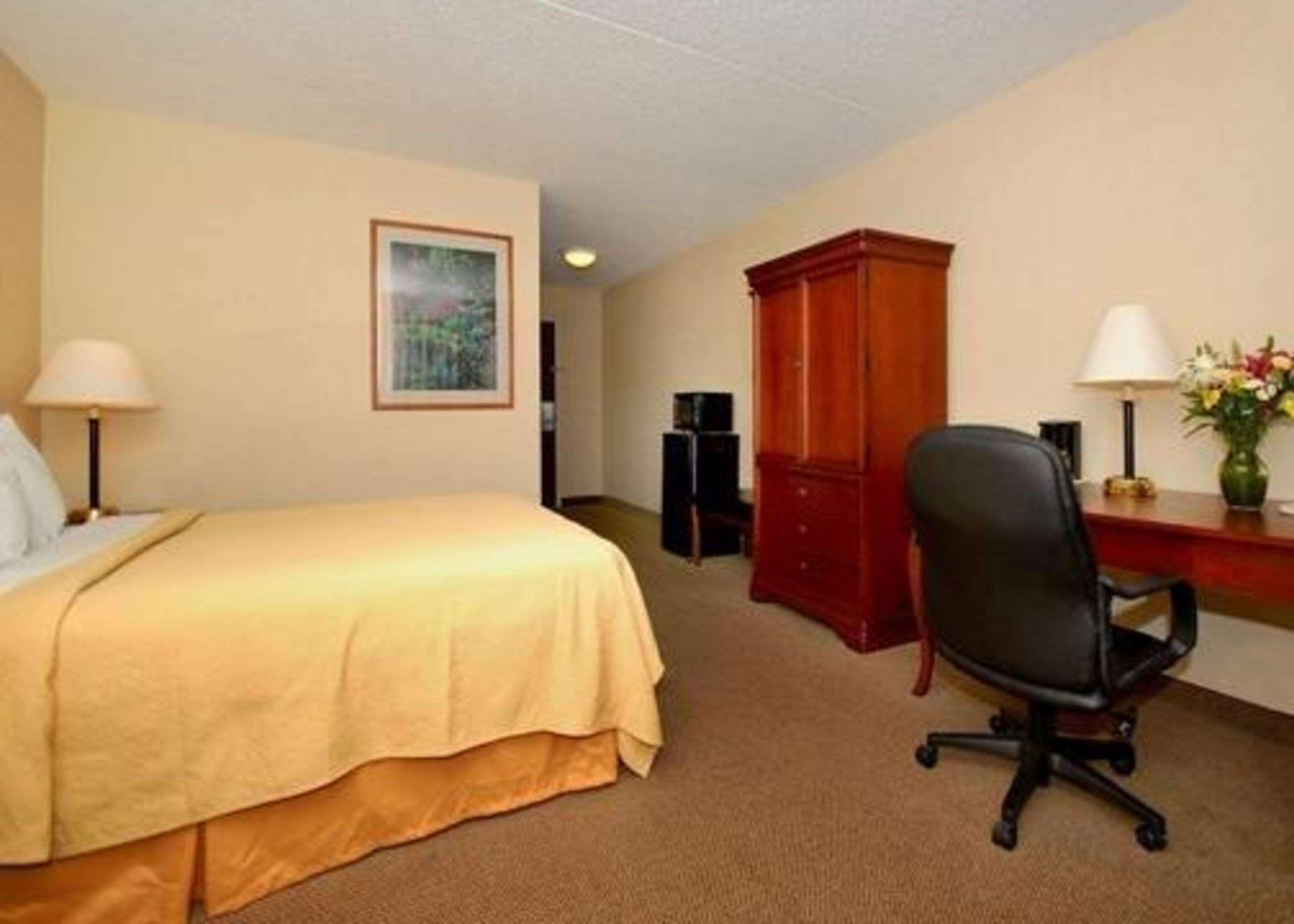 Quality Inn & Suites Danville Exterior foto