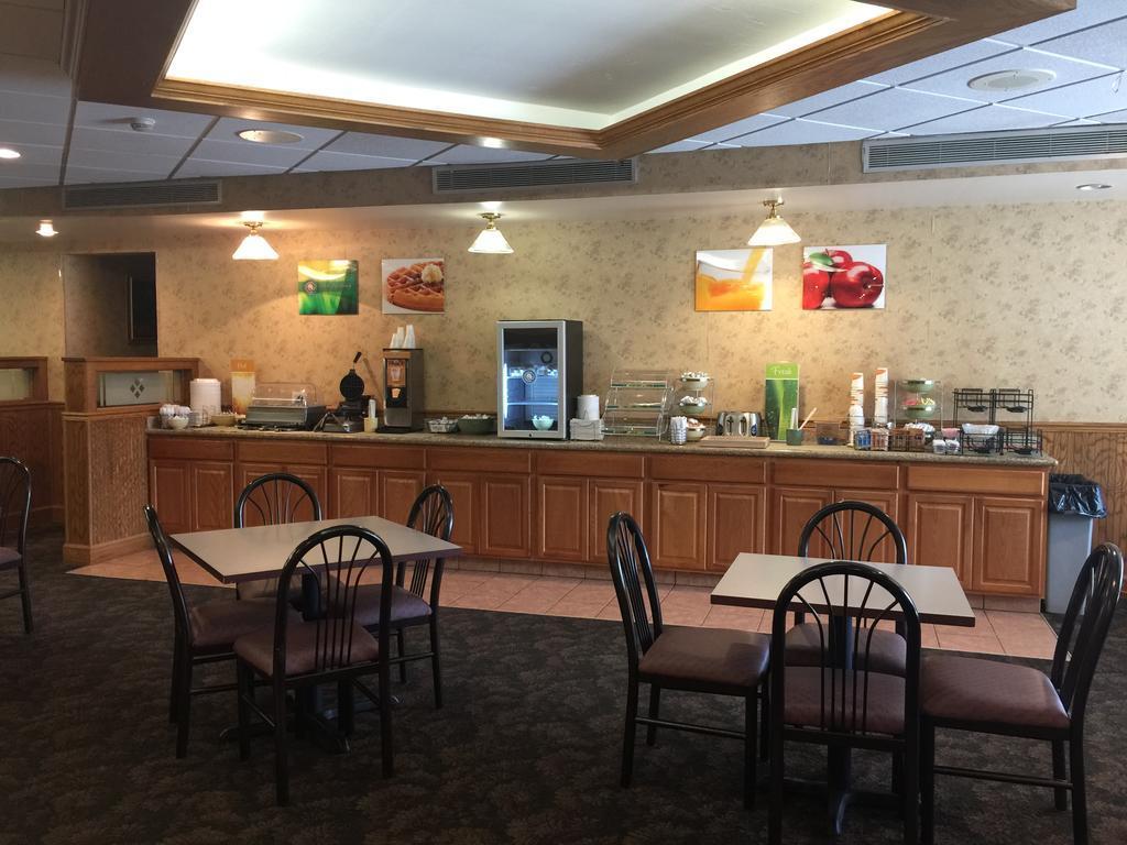Quality Inn & Suites Danville Exterior foto